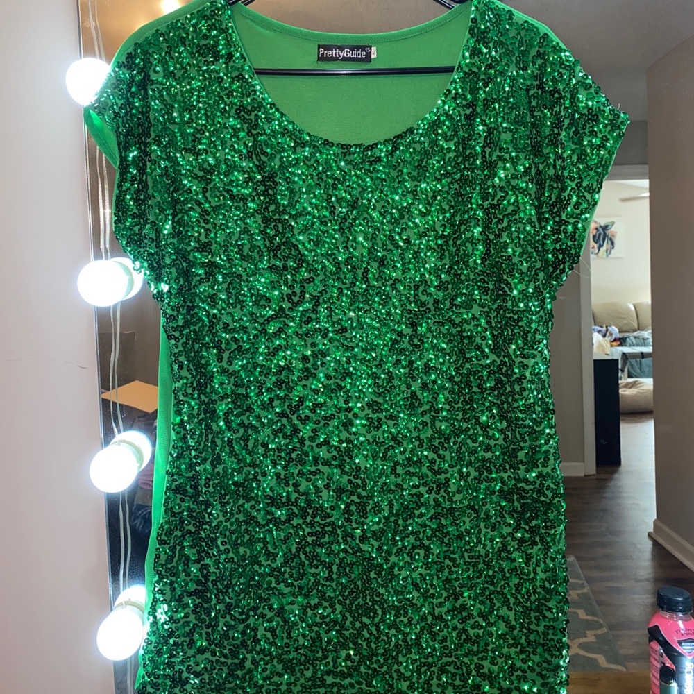 pretty guide sequin top